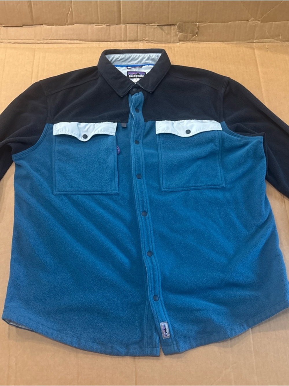 Patagonia Mens XL Snap Button Blue Fleece Shirt Jacket Shacket Warm Long Sleeve